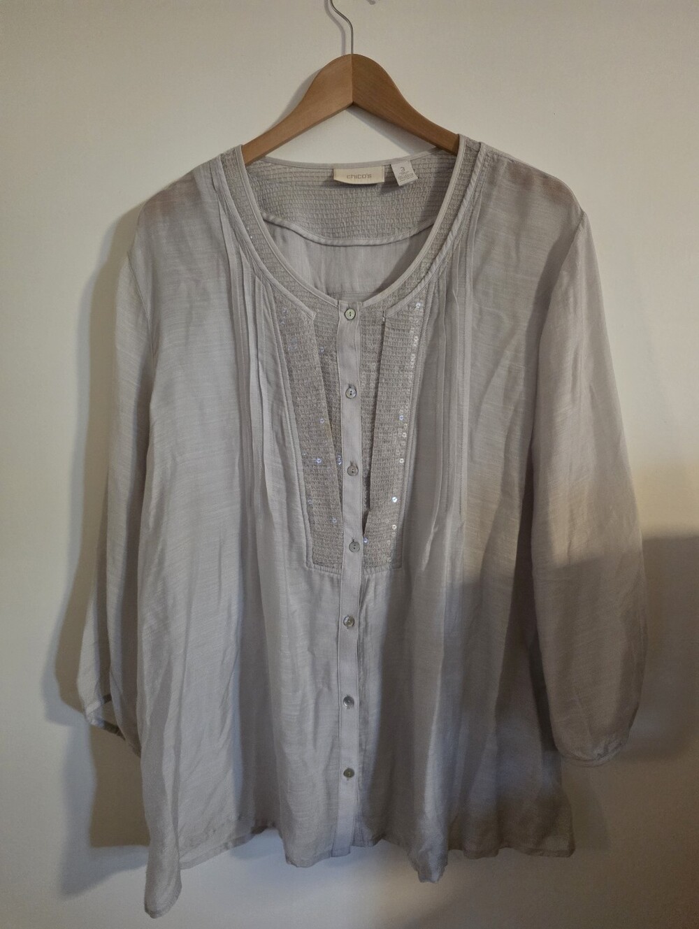 Chico's Soft Light Gray Button Up Summer Blouse, Sparkles Up Sides
